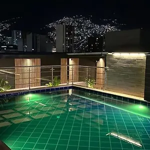 Hotel California Center Med, Medellín